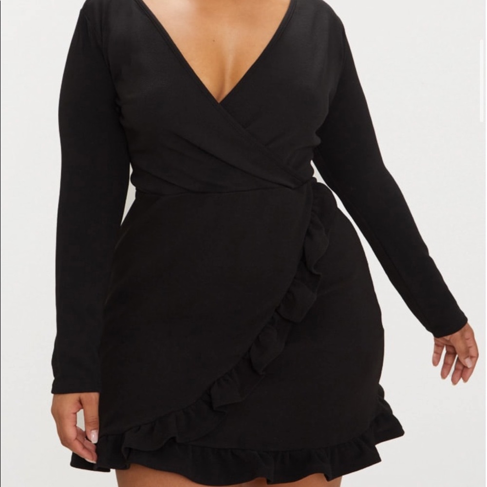 NWT ✨ PrettyLittleThing Plus Black Long Sleeve Ruffle Wrap Dress